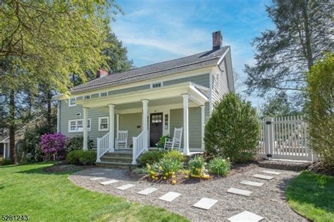 private kindergarten in peapack-gladstone nj|11 Hillcrest Ave Peapack Gladstone Boro, NJ 07934 .